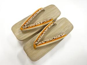 未使用品　桐下駄(22.5センチ)